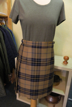 Ladies Short Kilt 102-52 -Conor Pass